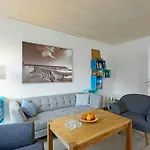 Strandnahes Familienhaus In Altefaehr Auf Ruegen 度假居