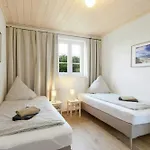 Strandnahes Familienhaus In Auf Ruegen * Altefähr