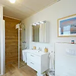 Strandnahes Familienhaus In Altefaehr Auf Ruegen 度假居