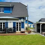 Strandnahes Familienhaus In Altefaehr Auf Ruegen Altefähr
