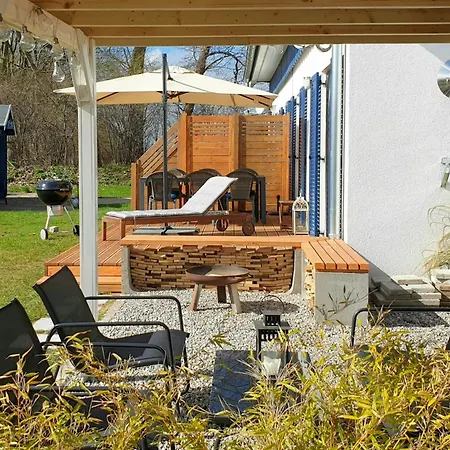 Strandnahes Familienhaus In Auf Ruegen Hébergement de vacances