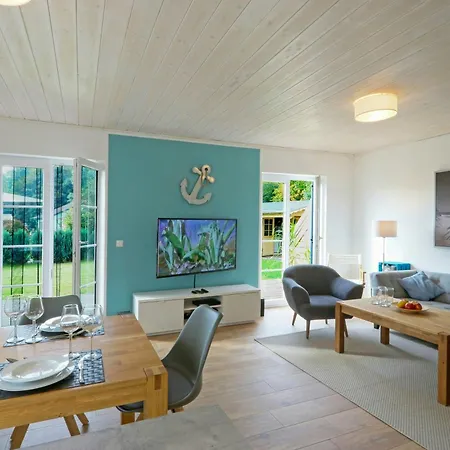 Strandnahes Familienhaus In Auf Ruegen Hébergement de vacances *