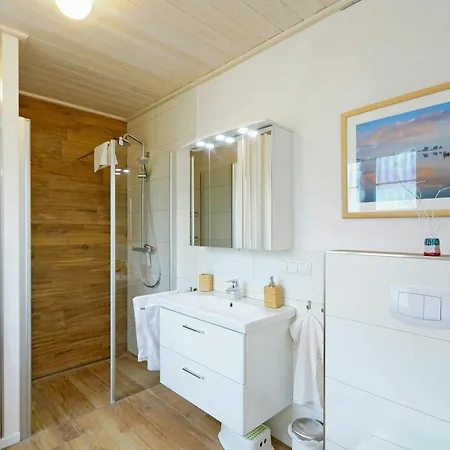 Strandnahes Familienhaus In Auf Ruegen Hébergement de vacances