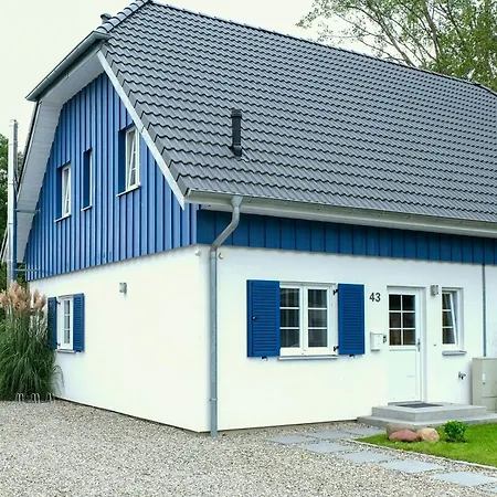 Strandnahes Familienhaus In Auf Ruegen Hébergement de vacances Altefähr